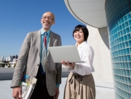 英語+もう1か国語(仏・独・西・中・韓)を修得