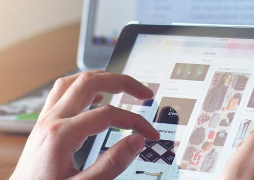 専門的なデータ分析やプログラミングの能力を用いて解決できる能力を身に付けます。