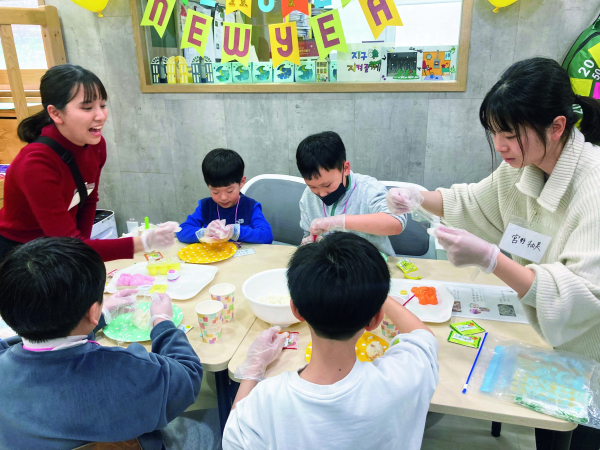 【社会福祉学科】キリスト教主義に基づく学びや現場実習で福祉マインドを備えたプロフェッショナルへ。
